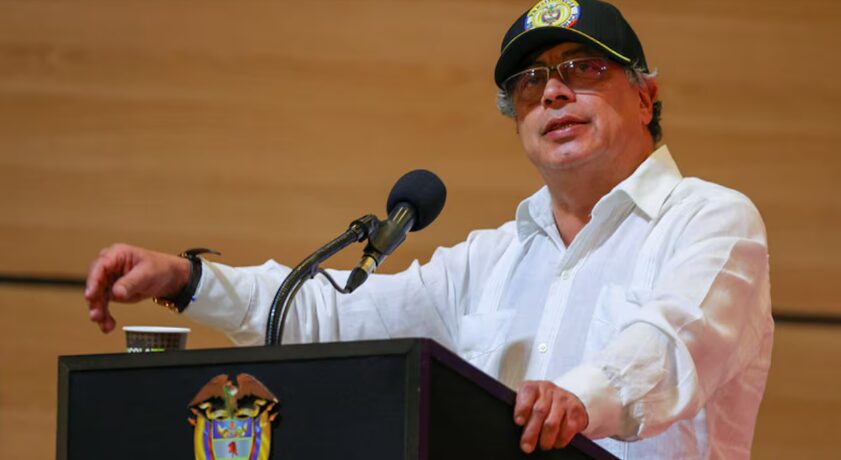 Petro aclara que dejará la Presidencia el 6 de agosto de 2026