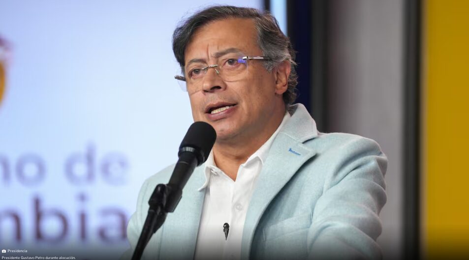“El pobre no usa casi la gasolina”: Petro
