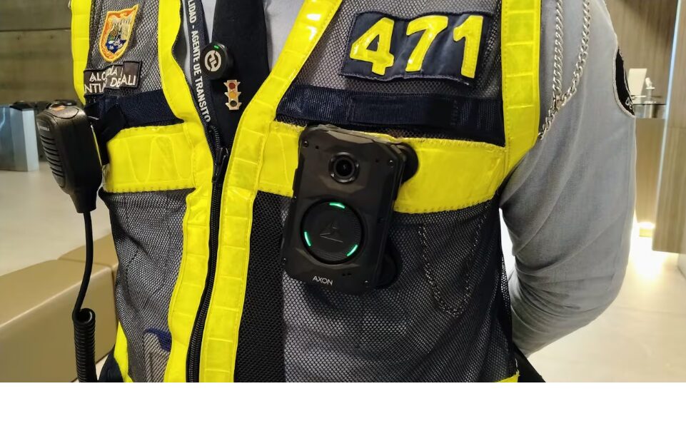 En Cali, agentes de tránsito llevarán cámaras, todo quedará grabado, hasta los sobornos