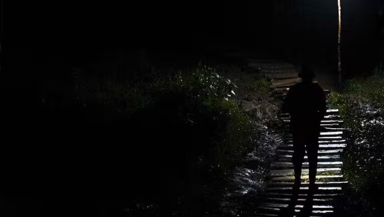 Mientras el país miraba las urnas, la violencia volvió a golpear a El Tarra