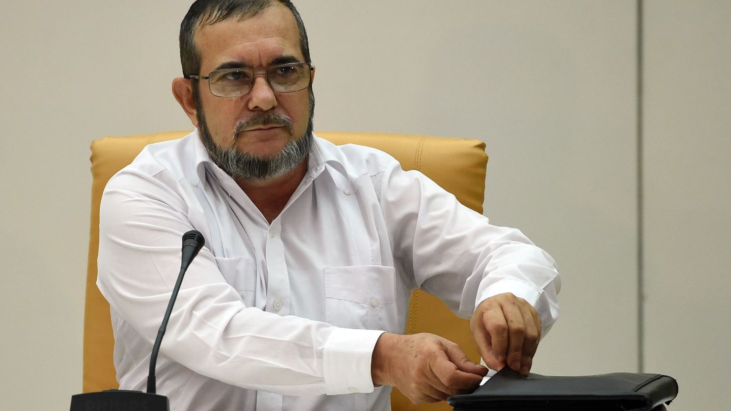 Timochenko amenaza con huelga de hambre